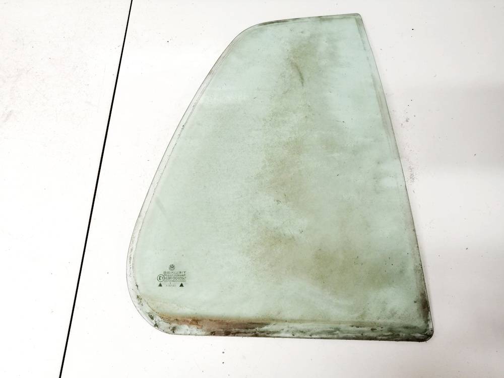 43R001057 Volkswagen Golf 1995 Quarter glass - REAR RIGHT