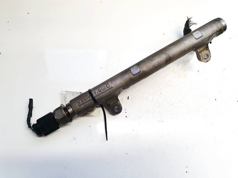 03L089C Volkswagen Passat 2009 Fuel injector rail (injectors)(Fuel distributor) - Thumbnail 3