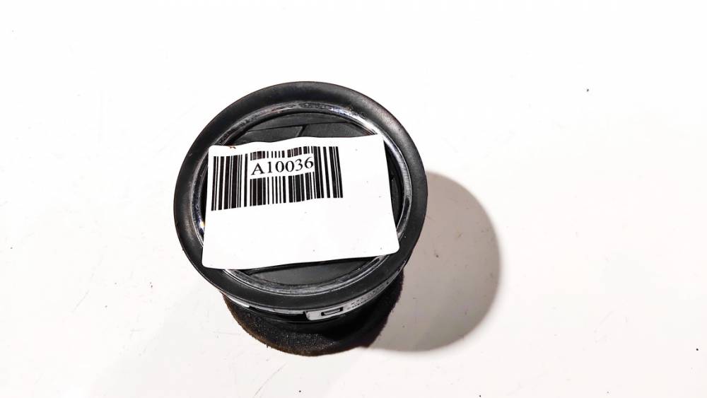 6M21U018B09ADW Ford Mondeo 2008 Rejilla Aireadora -
Moldura protectora de la rejilla de ventilación lateral del panel