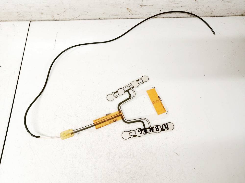 888801H000 Kia Ceed 2008 Sedynes sildymo elementas