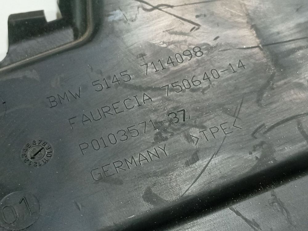 P010357137 BMW 1-Series 2005 Салон накладка - Thumbnail 4