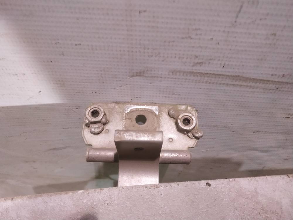 Jeep Grand Cherokee 2000 Zawias tylnej klapy - TYLNE LEWE