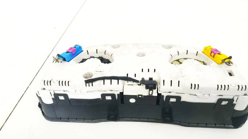 AU0007001 Audi A4 1997 Nopeusmittari – mittaristo - Thumbnail 2