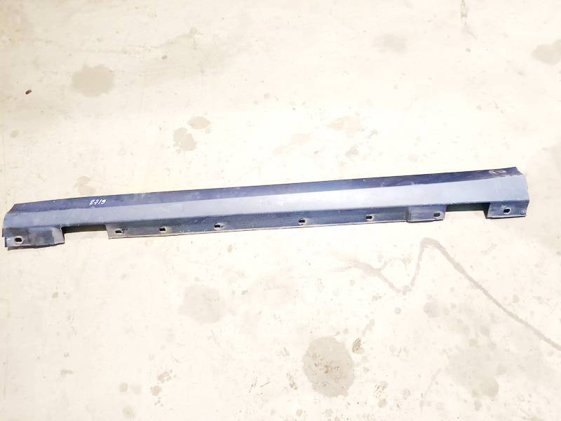 Mercedes-Benz C-CLASS 2008 Plastikowy prawy próg