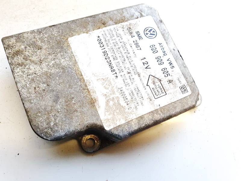 6Q0909605A Volkswagen Golf 2000 Airbag crash sensors module