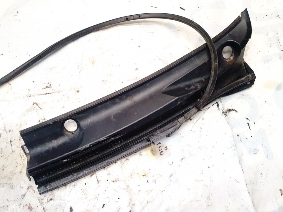 5570902070 Toyota Corolla 2003 Wiper Muolding - FRONT