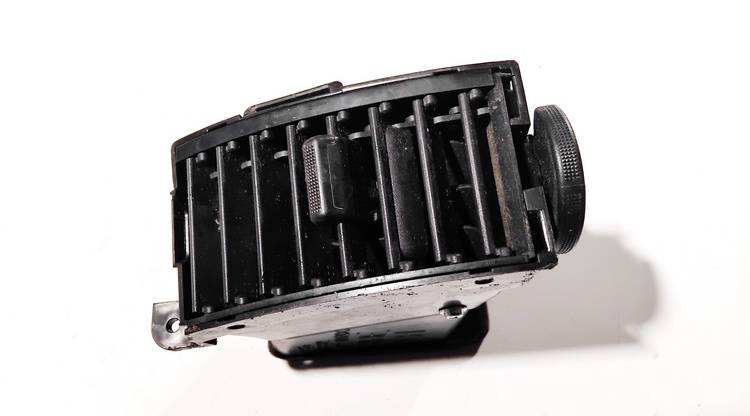 C235GM832 Mazda 5 2007 ventilation intérieur