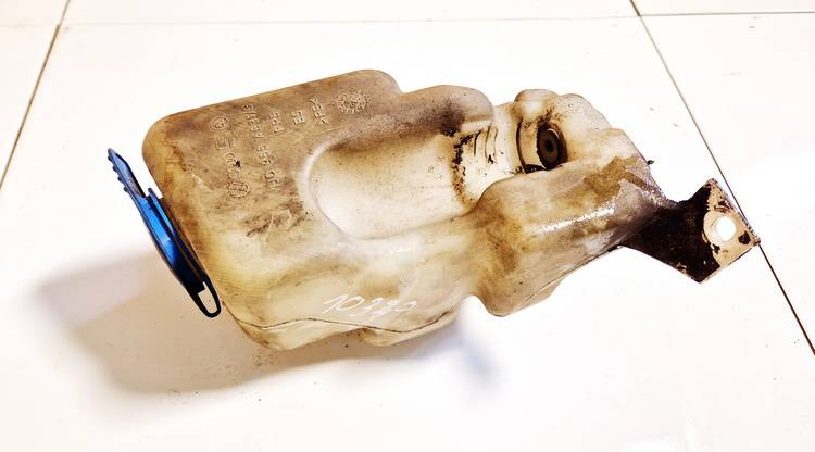 1J0955453F Volkswagen Golf 2000 Windshield Washer Reservoir tank (WASHER BOTTLE)