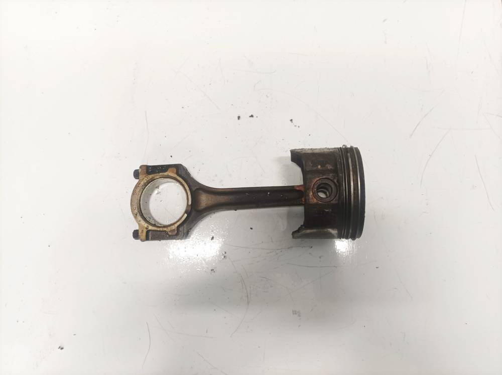 Mazda 2 2003 Mäntä ja vauhtipyörä