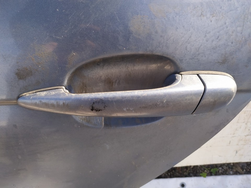 BMW 3-Series 2001 Duru isorine rankenele G.K.