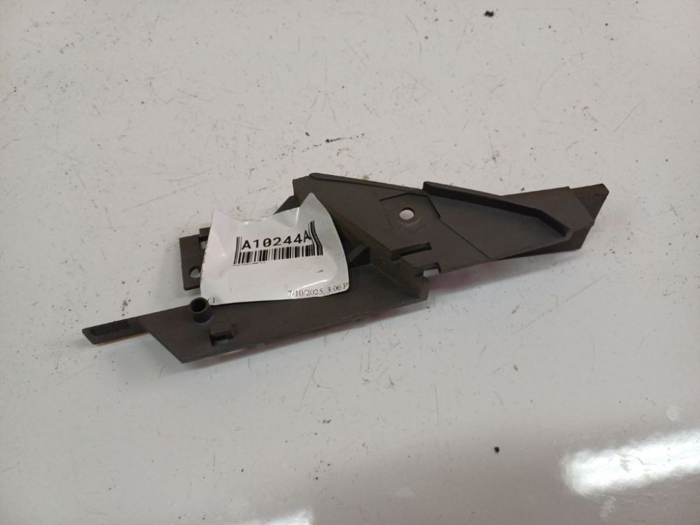 2S61A042K50B Ford Fiesta 2002 Wykończenie wnętrza (plastikowe elementy)