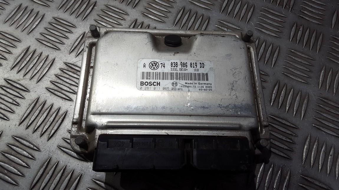 038906019DD Volkswagen Golf 2002 ECU Engine Computer (Engine Control Unit)
