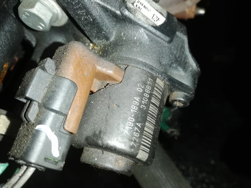 7190189a 7267a, 31088b11 FUEL RAIL HIGH PRESSURE SENSOR Peugeot 308