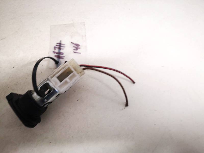 Volkswagen Passat 2006 Cigareciu pridegiklis (prikurke) - Thumbnail 2