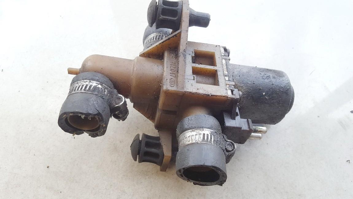 0018300684 1147412047 Heater Control Valve (Auxillary Heating) Mercedes