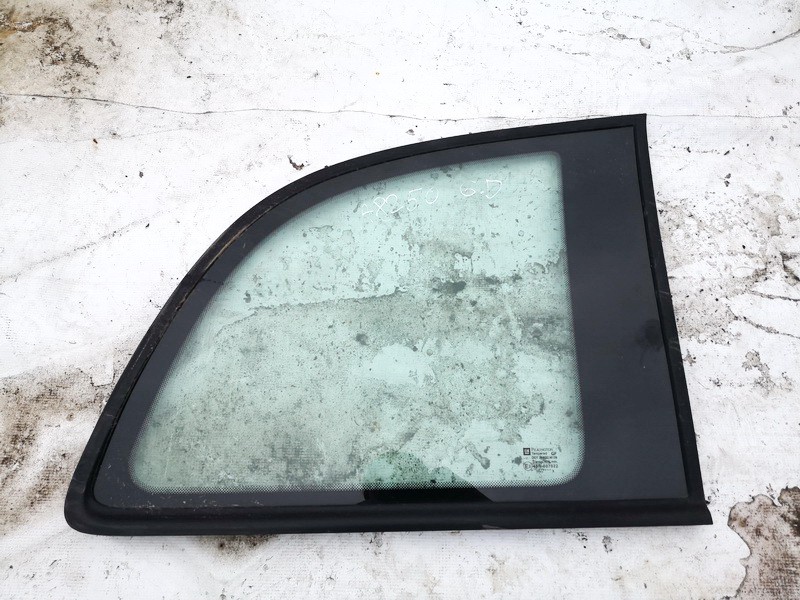 Opel Zafira 2003 Corner quarter window glass - REAR RIGHT
