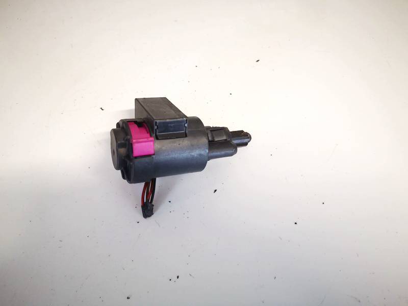 914689963 Volkswagen Phaeton 2002 Interruptor sensor del pedal de freno - Thumbnail 3