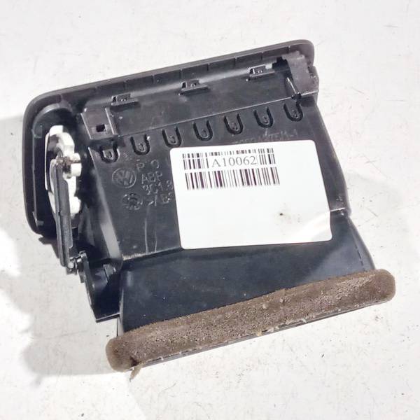 05704001 Volkswagen Passat 2010 Dash Vent (Air Vent Grille) - Thumbnail 2