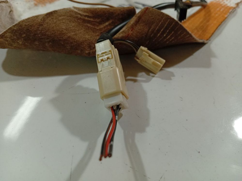 8537063J00 Suzuki Swift 2006 Element grzewczy fotela - Thumbnail 4