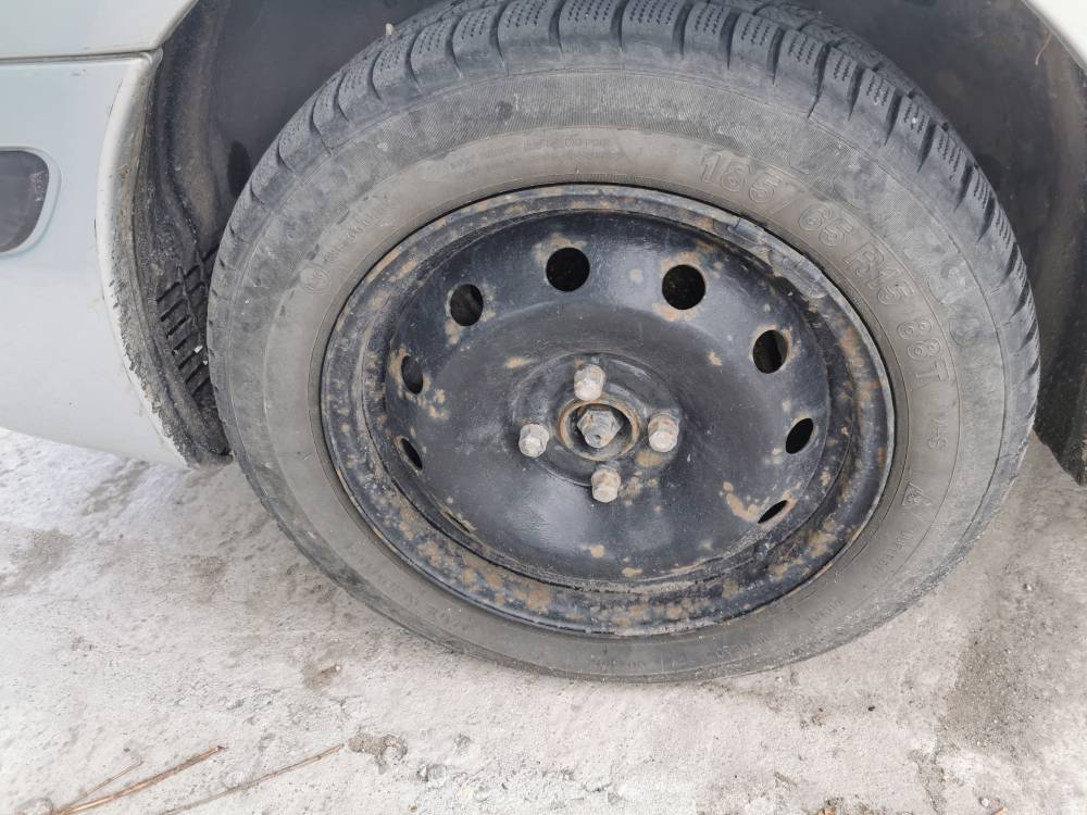 4X100 Renault Scenic 2000 Komplet stalowych felg R15