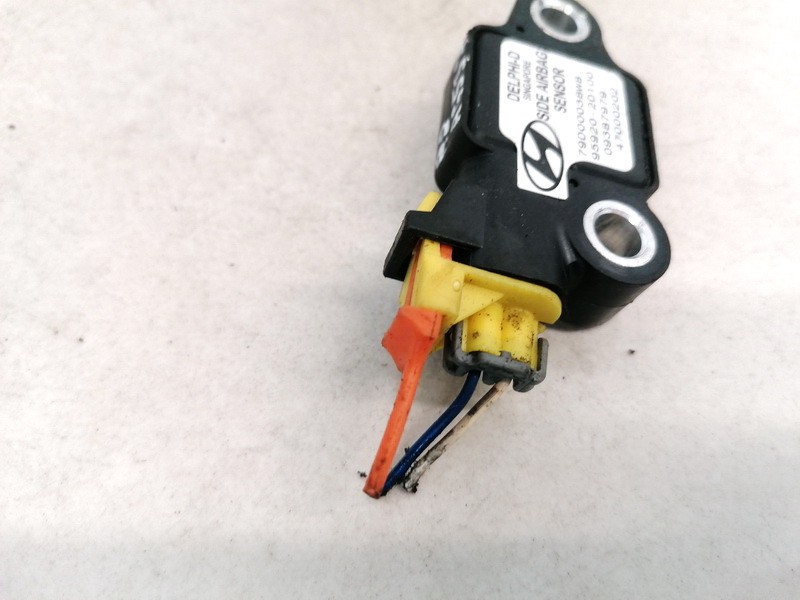 959202D100 Hyundai Elantra 2001 Srs Airbag crash sensor - Thumbnail 2