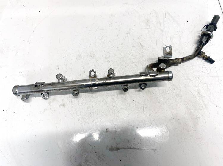 1S7E9F792CI Ford Mondeo 1999 Fuel injector rail (injectors)(Fuel distributor)