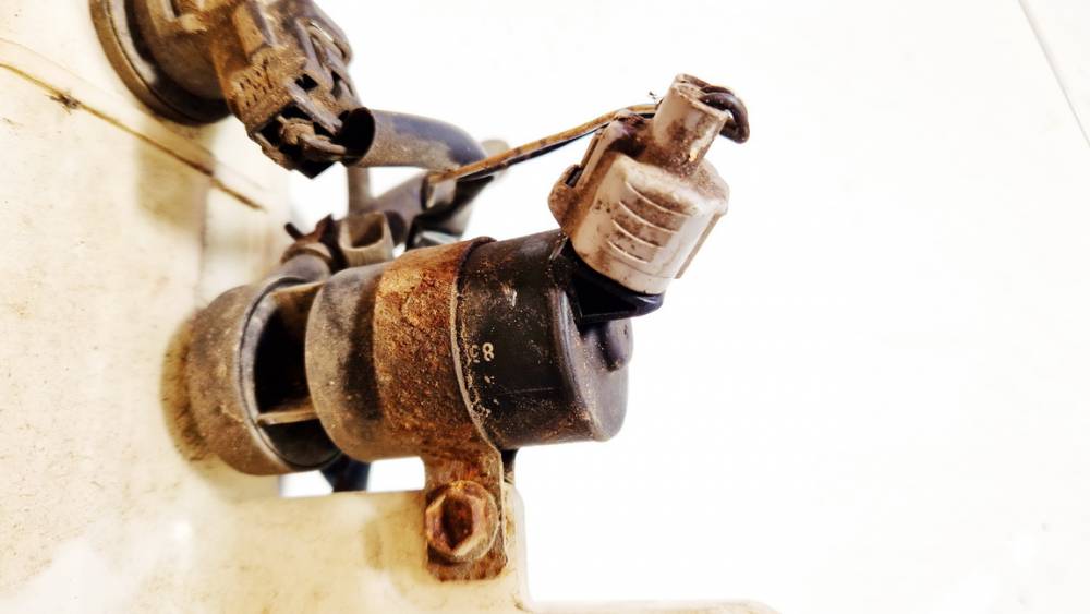 Mazda 5 2007 Pompe à Eau Essuie-Glace