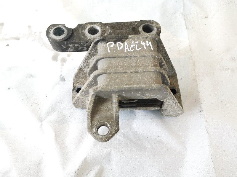 Opel Vectra 2002 Engine Mounting and Transmission Mount (Engine support)