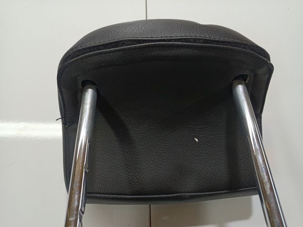 Skoda Superb 2011 Seat headrest - Thumbnail 3