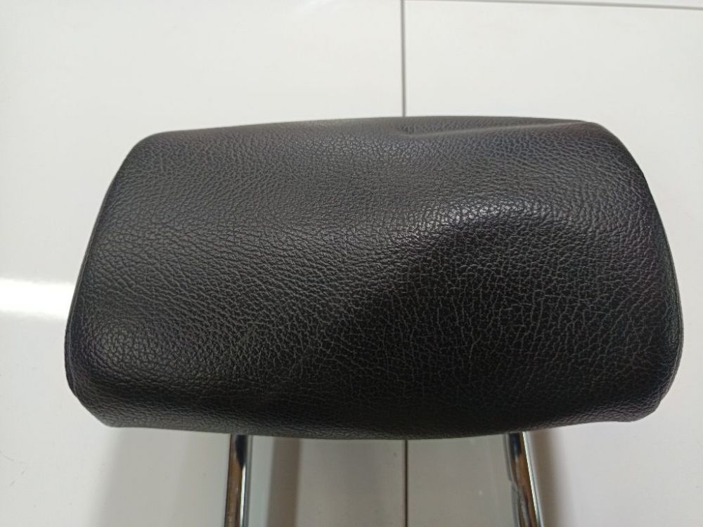 Skoda Superb 2011 Seat headrest - Thumbnail 4