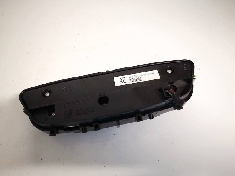 13273097 Opel Insignia 2010 Peciuko valdymas - Thumbnail 2