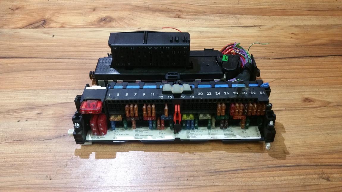 8364540 BMW 3-Series 2000 Fuse box