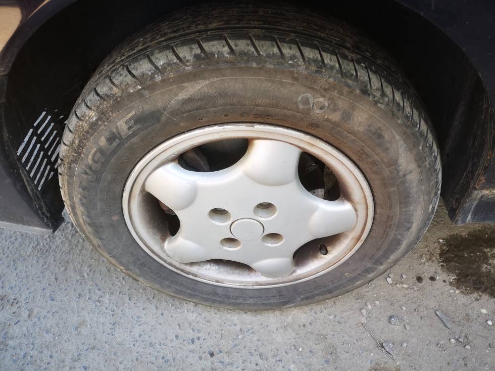 4X100 Renault Megane 2000 Räder-Kit R14