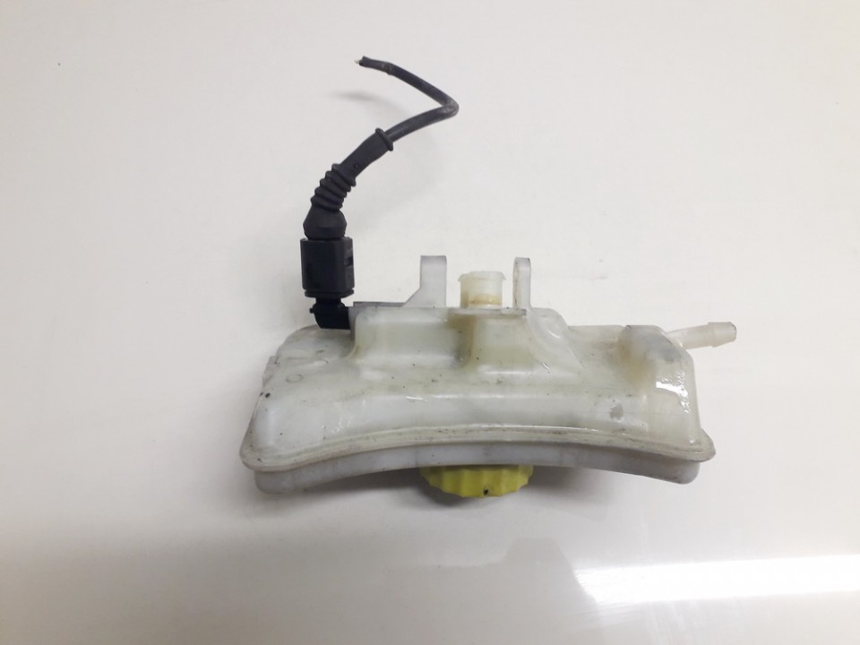 8e0611301g used Brake Master Cylinder Reservoir Audi A4 2007 2.0L
