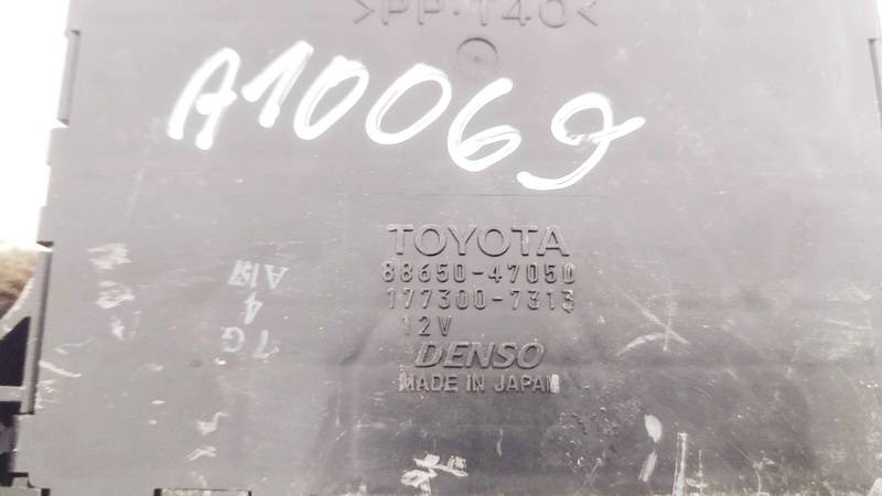 8865047050 Toyota Prius 2005 Inne komputery - Thumbnail 2