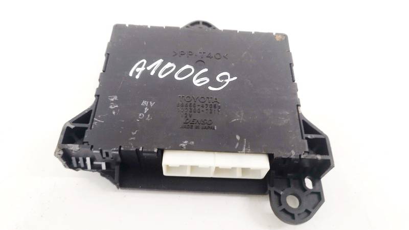 8865047050 Toyota Prius 2005 Inne komputery