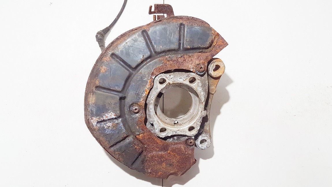 Volkswagen Passat 2006 Steering Knuckle - FRONT RIGHT - Thumbnail 2