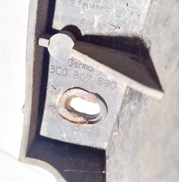 3C0807890 Volkswagen Passat 2010 Bampera turētājs - PRIEKŠA PA LABI - Thumbnail 3