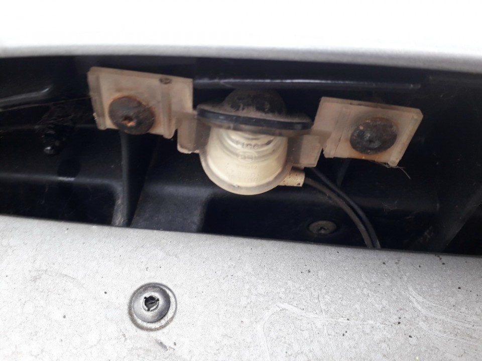 Pontiac Trans Sport MPV 2.3 16_V (A0001E2H2.3 16_V) LICENSE PLATE LIGHT HOLDER 1994