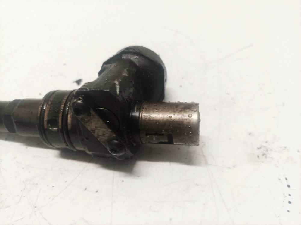 038130073AJ Volkswagen Passat 2004 Fuel Injector - Thumbnail 2
