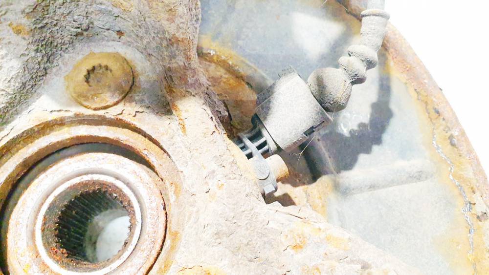 Skoda Octavia 2008 датчик ABS - передний правый