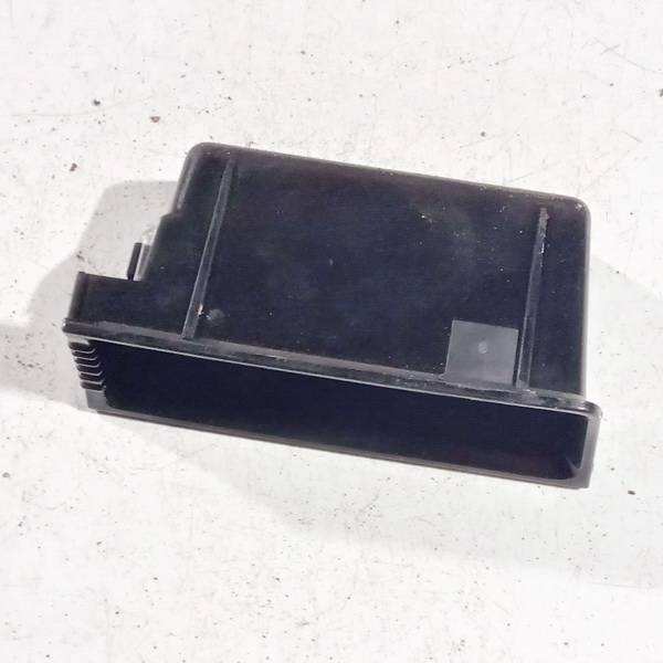 318230100 Volkswagen Passat 2010 Center Console Ashtray (Ash Tray) - Thumbnail 2