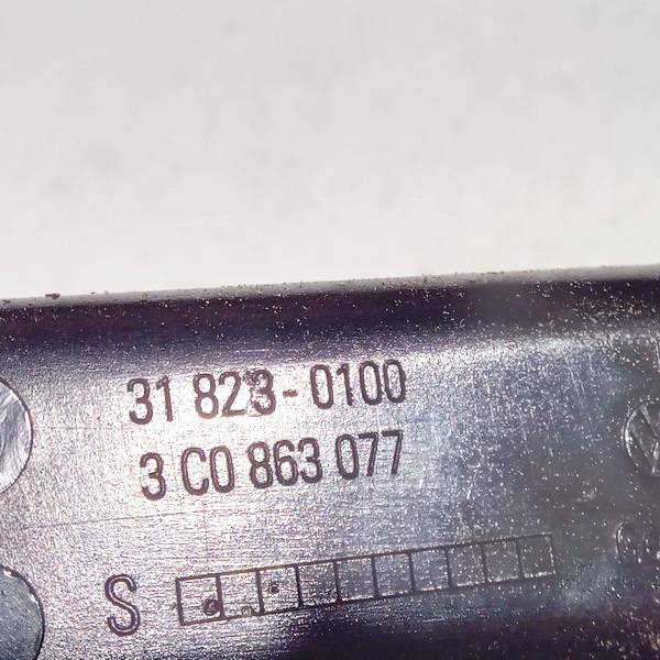 318230100 Volkswagen Passat 2010 Center Console Ashtray (Ash Tray) - Thumbnail 3