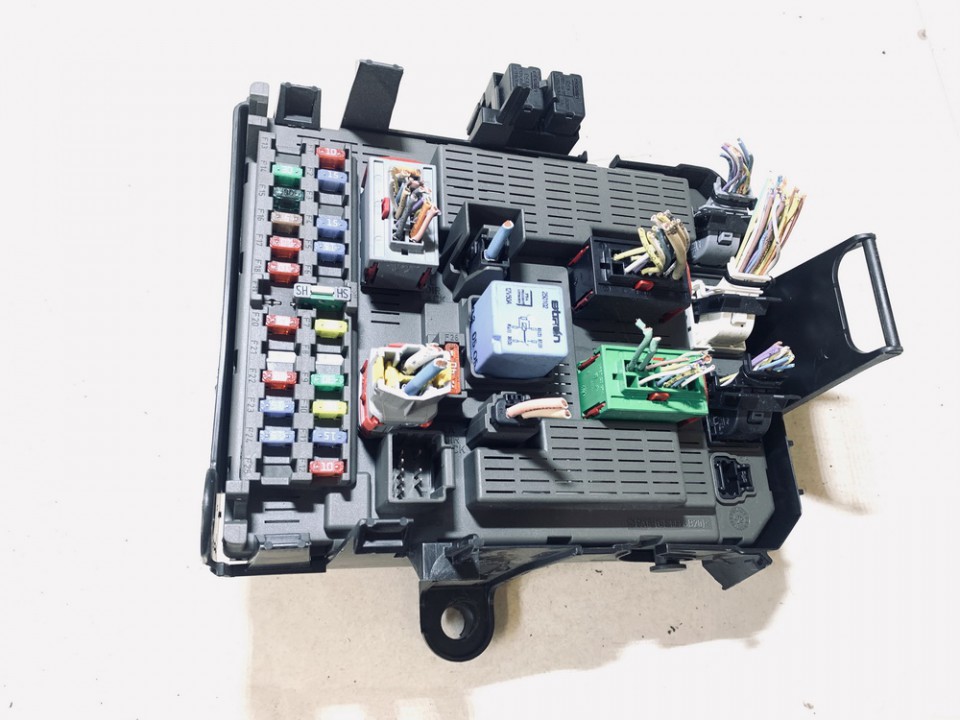 1484818080 Peugeot 807 2005 Fuse box