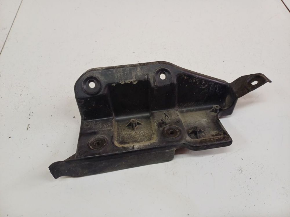 13685 Audi A6 2005 Bumper mounts (BUMPER BRACKET) - REAR RIGHT - Thumbnail 2