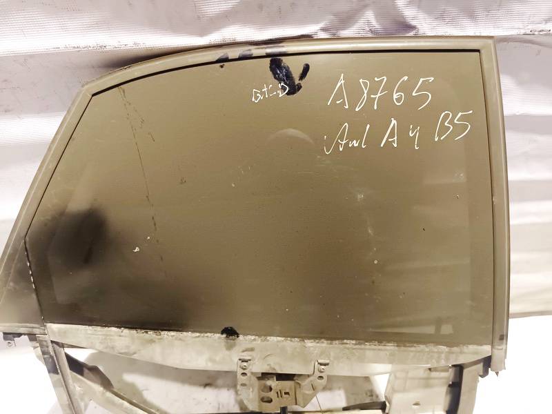 AS2 Audi A4 1995 Oven lasi - TAKANA OIKEALLA