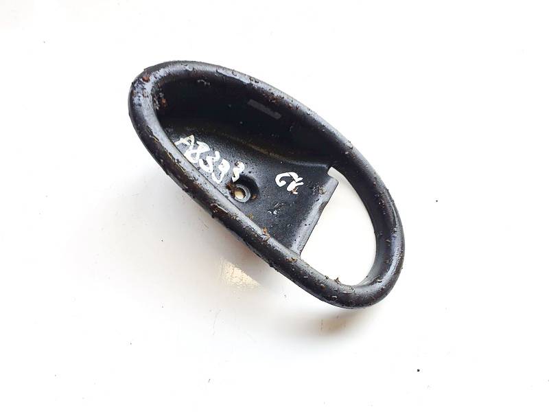 T044 Mazda 5 2006 Wykończenie wnętrza (plastikowe elementy)