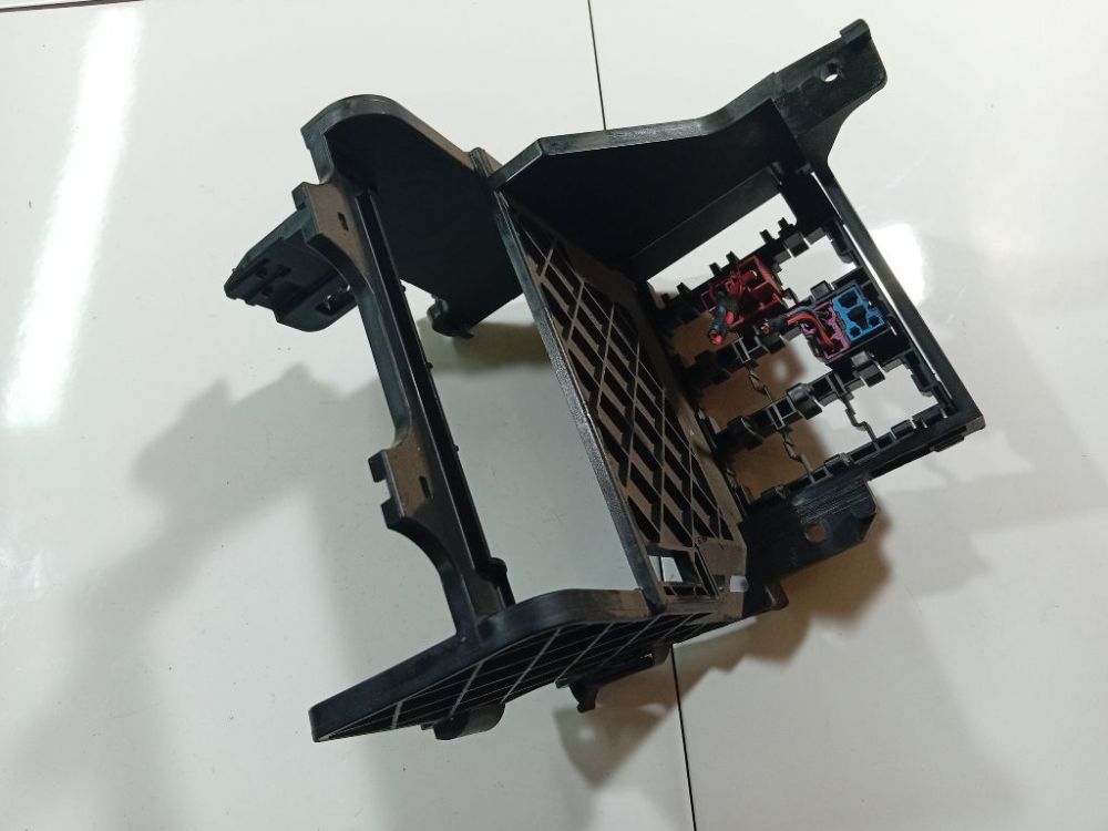 1K1971858E Seat Toledo 2005 Other holders