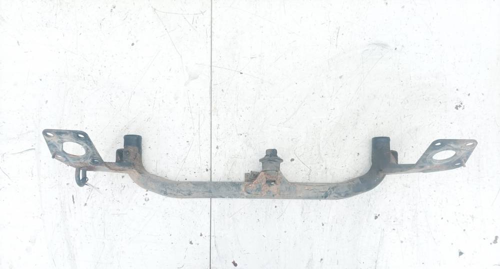 Audi A4 1995 Puskurin poikkipalkki (vahvistus) - EDESSÄ