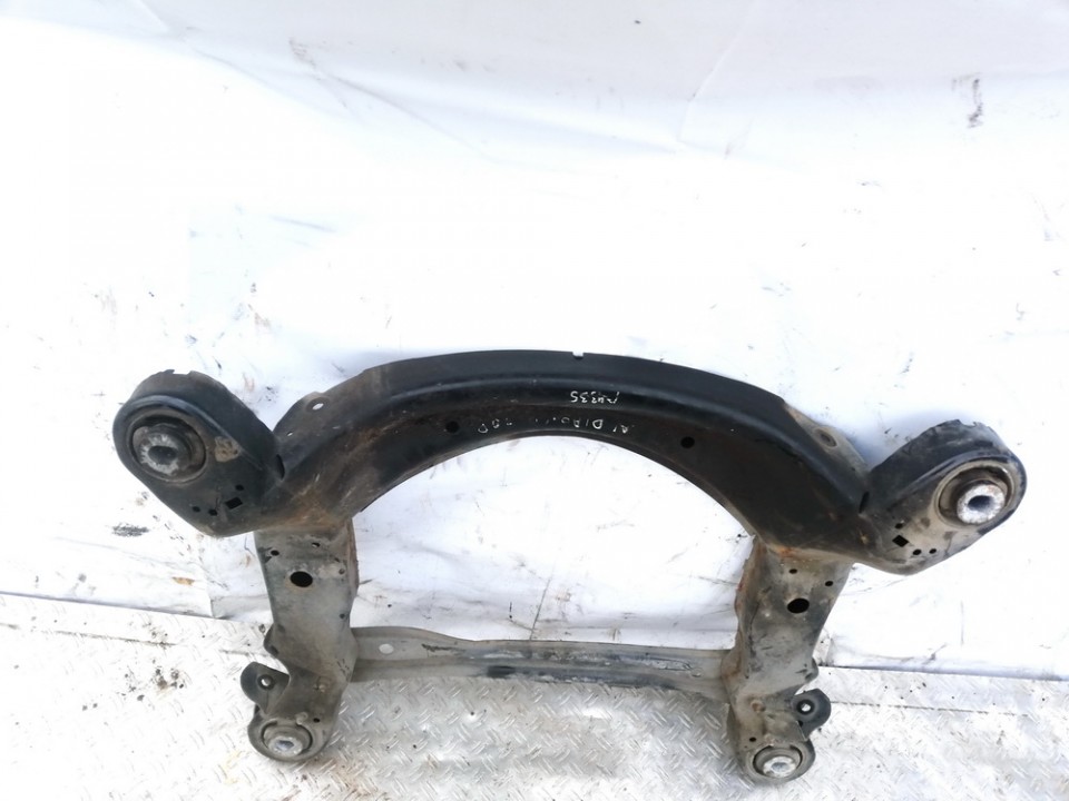 Audi A6 2009 Poikittainen akseli / silta - TAKANA